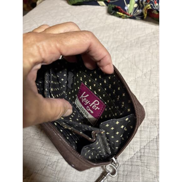 Fossil Key-Per Zip Around Wristlet Floral Print Brown/Turquoise /Multi colored - Picture 6 of 8